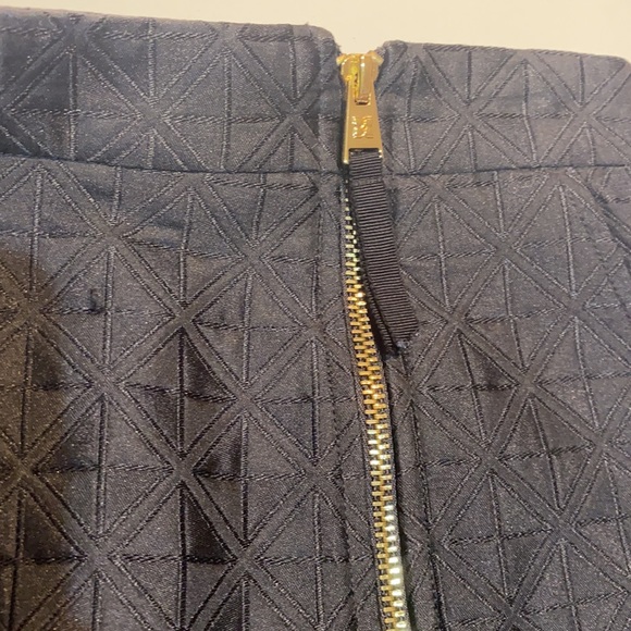 NWOT - BCBG skirt with pockets - Picture 2 of 4